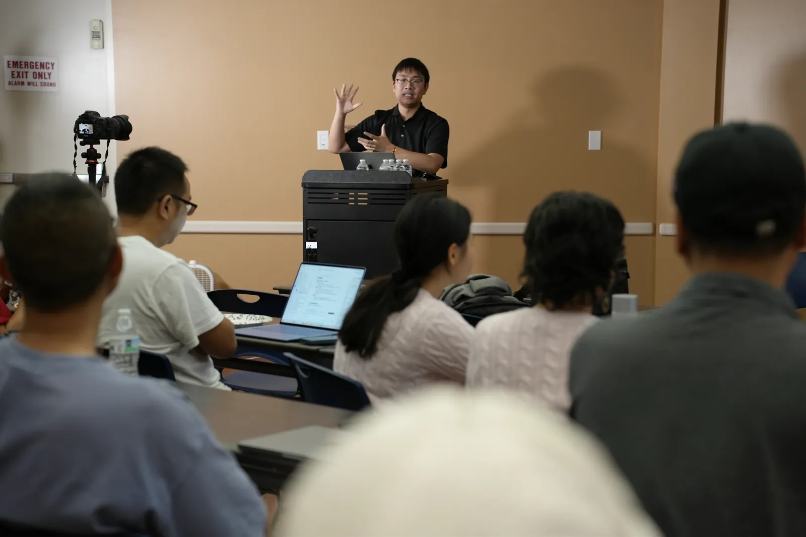 Jack Qian speaking at the DFW IT Association fireside chat